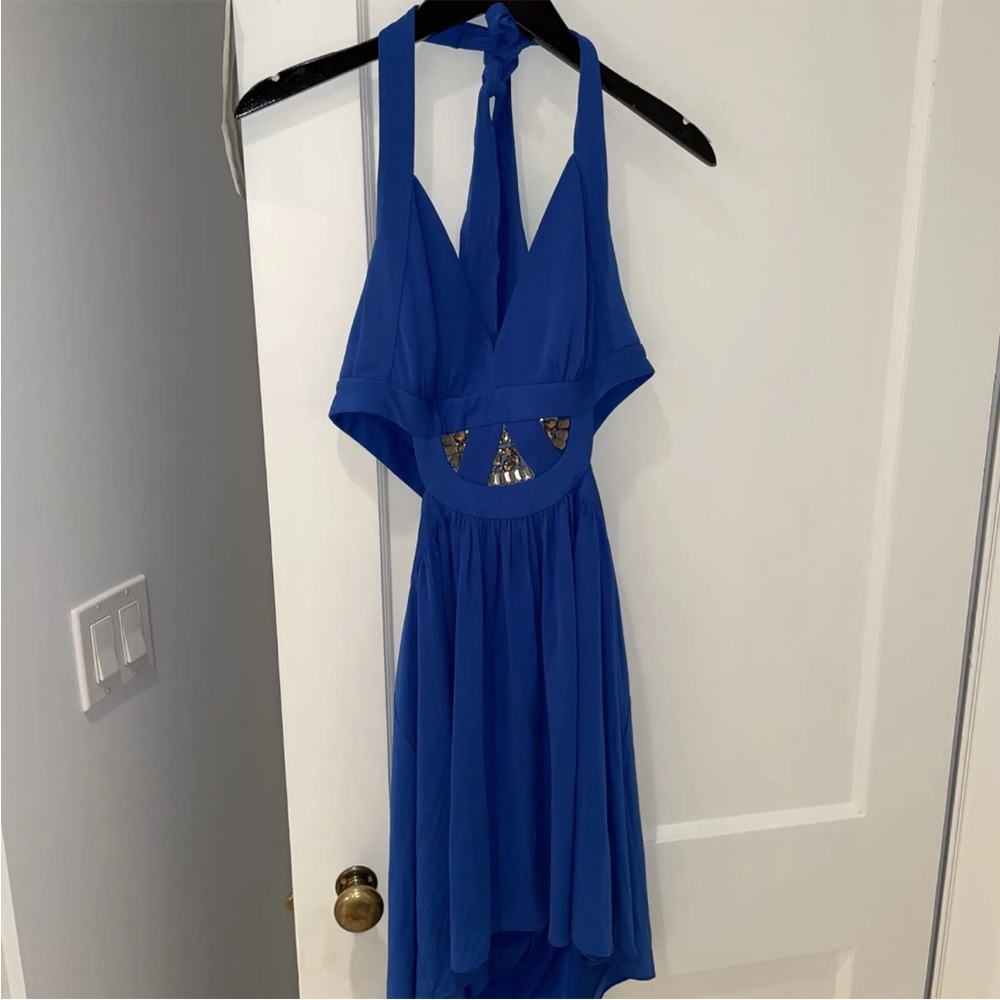 Cut out Matt jersey dress with rhinestone size l? So cute by Bcbg max azria